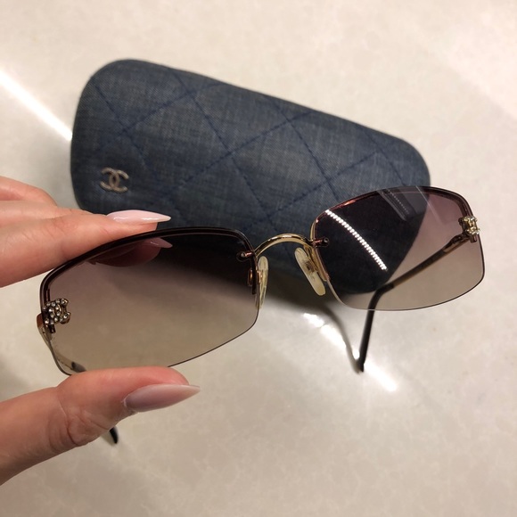 CHANEL Accessories - CHANEL crystal CC sunglasses 4093b gold rimless 😎